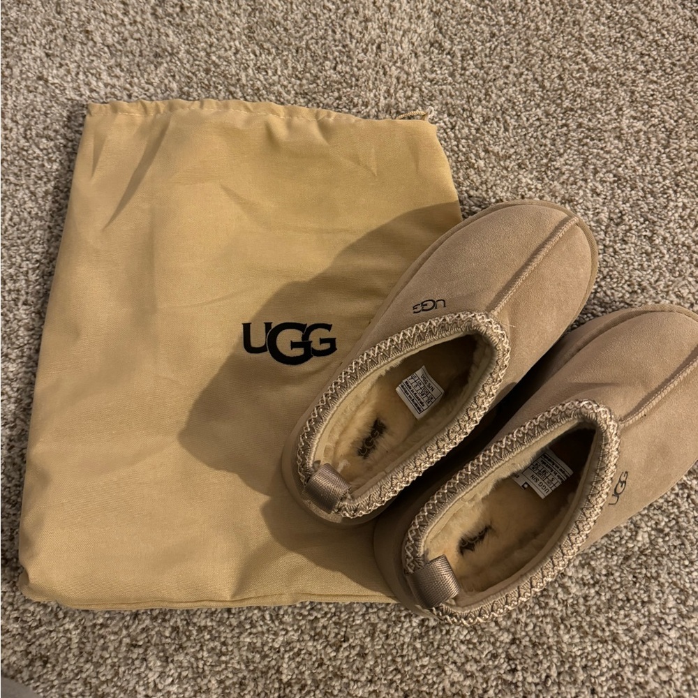 Tan Tasman Slip-on Platform Shoes/Platform Slippers
